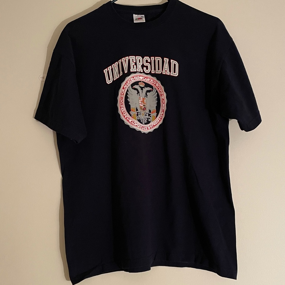 Vintage Universidad T-Shirt